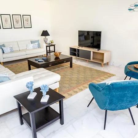Sleeps 10 With Pool Air Con And Wifi * Binissafuller