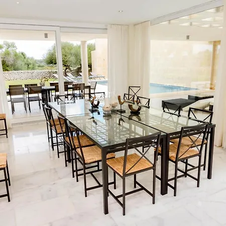 Sleeps 10 With Pool Air Con And Wifi